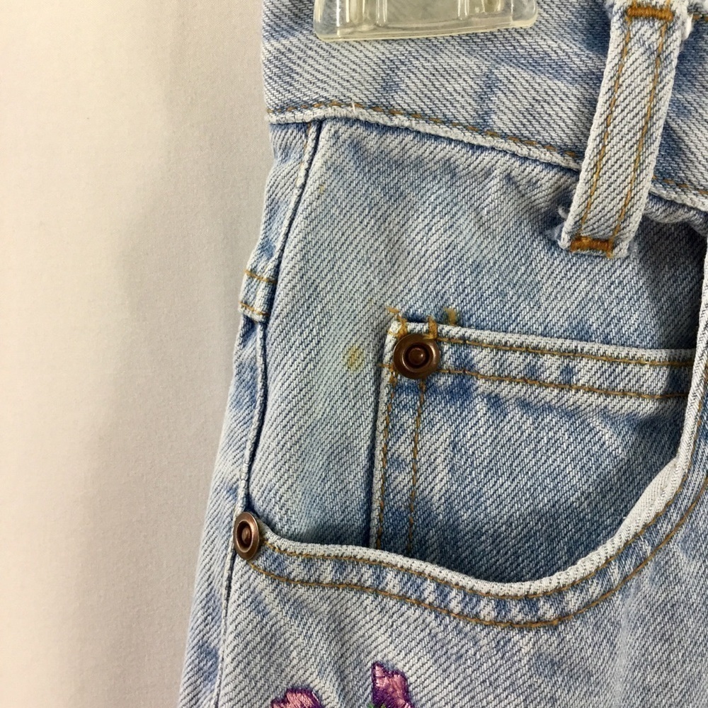1980’S high rise floral embroidered jeans - Picture 9 of 10
